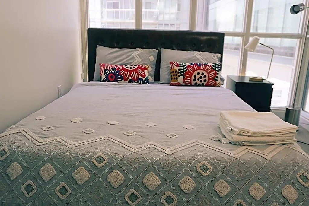 Beautiful Condo In The Centre Of Downtown Toronto Canada