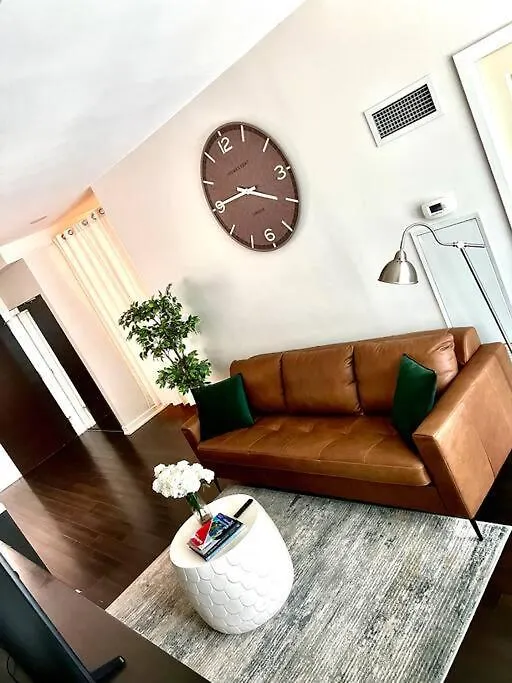 Apartment Beautiful Condo In The Centre Of Downtown Toronto Canada